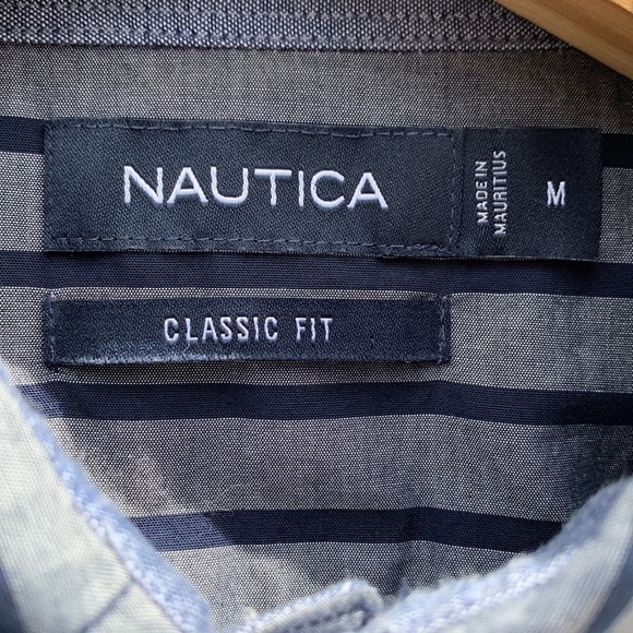 NWOT NAUTICA Classic Fit Vertical Stripe Maritime Navy Short Sleeve Button Down - Picture 8 of 15
